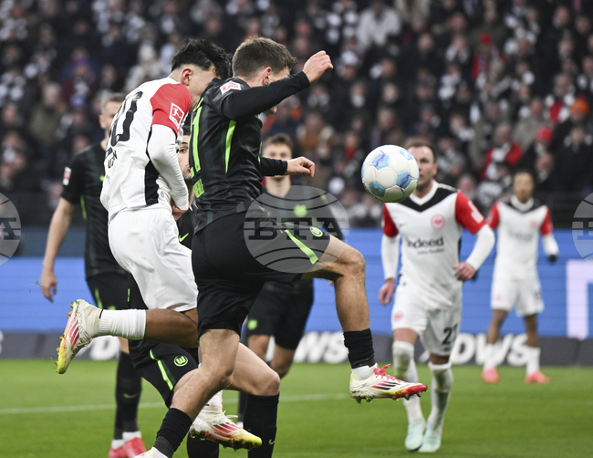  Айнтрахт Франкфурт и Волфсбург завършиха наравно в мач от Бундеслигата