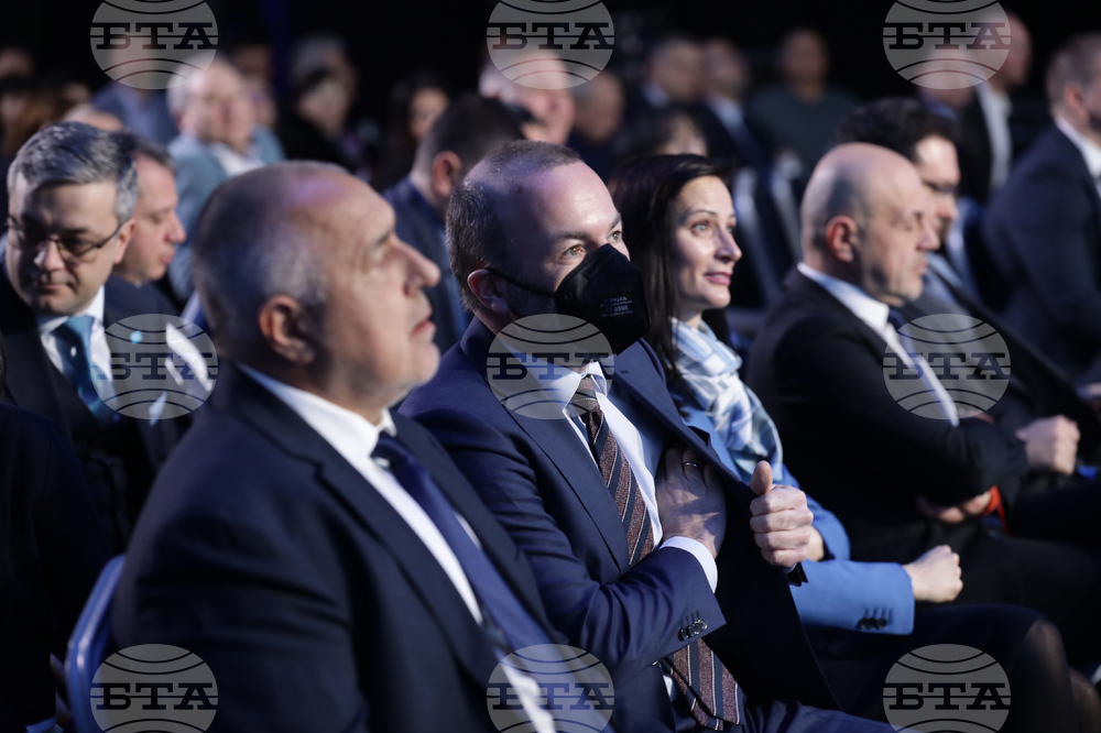 Качвайте се на управленския кон и поведете партията там, където тя трябва да бъде, обърна се Вежди Рашидов към Борисов