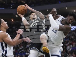 Grizzlies Bucks Basketball
