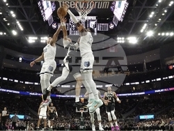 Grizzlies Bucks Basketball