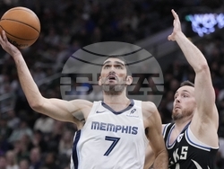 Grizzlies Bucks Basketball