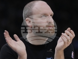 Grizzlies Bucks Basketball