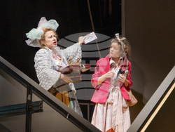 „Не забравяйте да се подпишете“ в Сатирата, снимка – Сатиричен театър