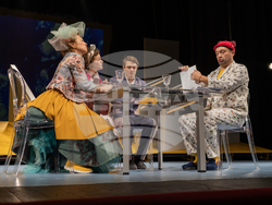 „Не забравяйте да се подпишете“ в Сатирата, снимка – Сатиричен театър