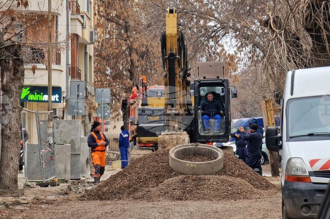  Бургас - улица - ремонт