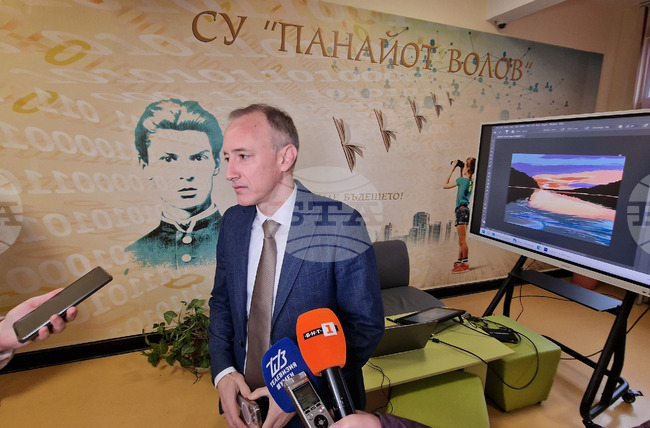 Започва първата фаза на международния проект на Министерството на образованието за промяна на учебните програми с подкрепата на ОИСР