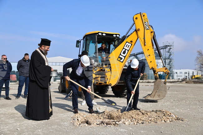  Село Труд - реконструкция на пътен участък - първа копка