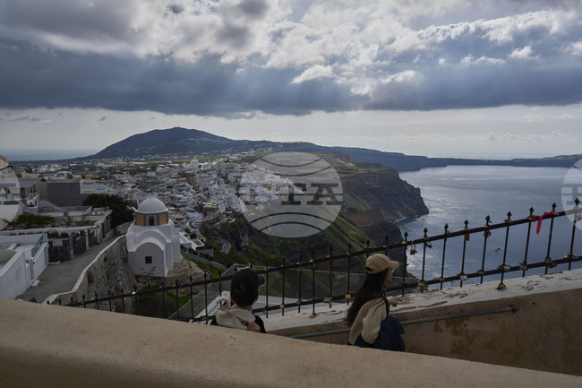 Българинът Валери Мирчев: Ние сме във Фира, Санторини, трусовете ги усещаме, но не се притесняваме толкова