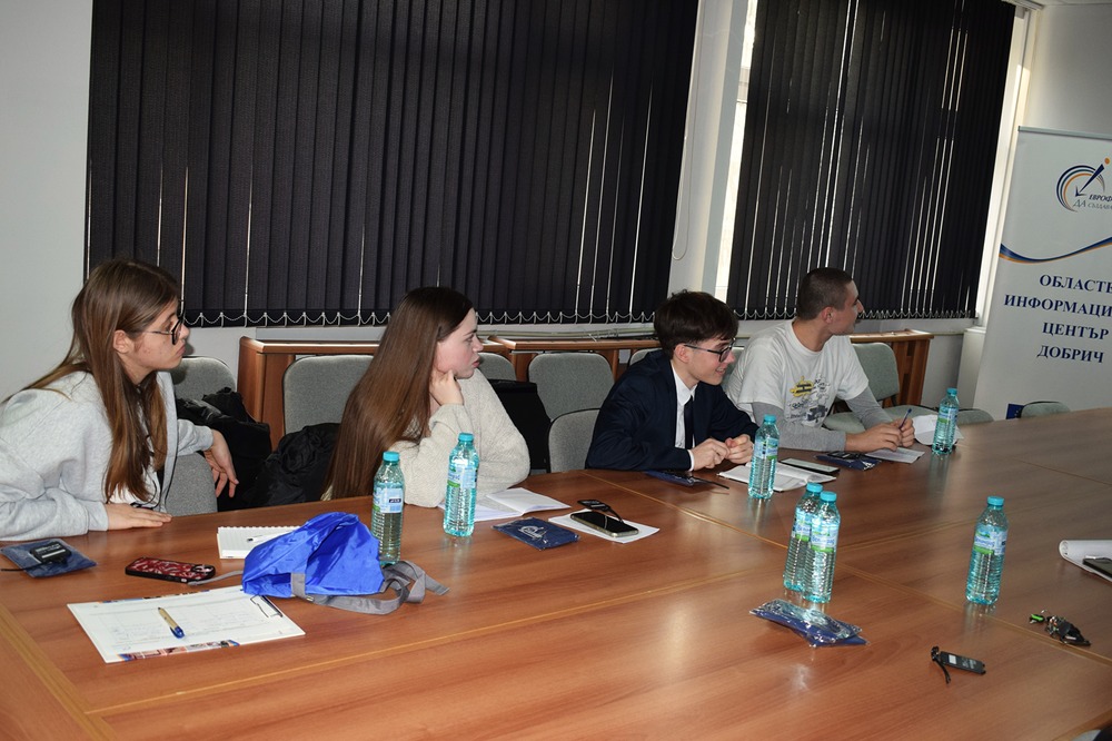 ОИЦ - Добрич: Втора среща с детективите на европейски проекти в Добрич