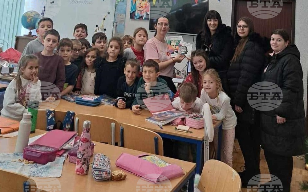 Лекторът по български език и култура в Белград д-р Радостина Стоянова гостува на училище „Св. св. Кирил и Методий“ във Виена