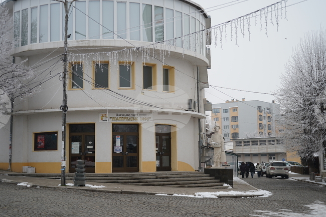 Спектакълът „Венецианска загадка“ гостува на сцената на читалище „Напредък 1895“ в Радомир 