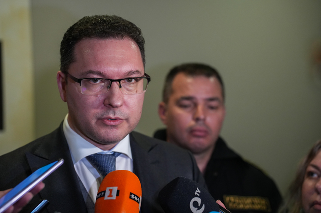 We Will Insist on Updating Salaries of Interior Ministry Employees, Interior Minister Mitov Says