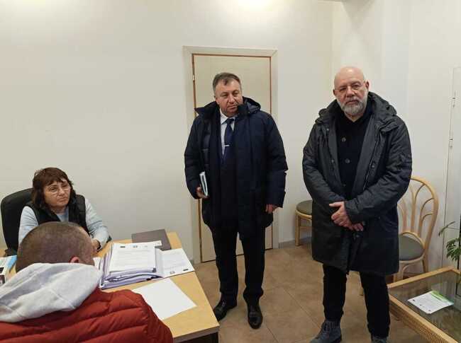 За ден над 50 жители на община Шумен са попълнили заявления, за да се възползват от услугата за подмяна на старите си отоплителни уреди