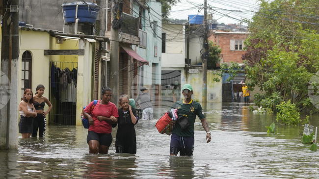 Най-малко 22 души загинаха при проливни дъждове в Югоизточна Бразилия