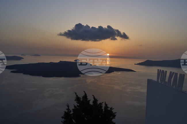 Foreign Ministry Issues Advisory for Bulgarians in Quakes-Shaken Area of Cyclades Islands