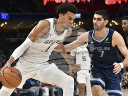 Spurs Grizzlies Basketball