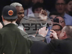 Knicks Oakley MSG Basketball