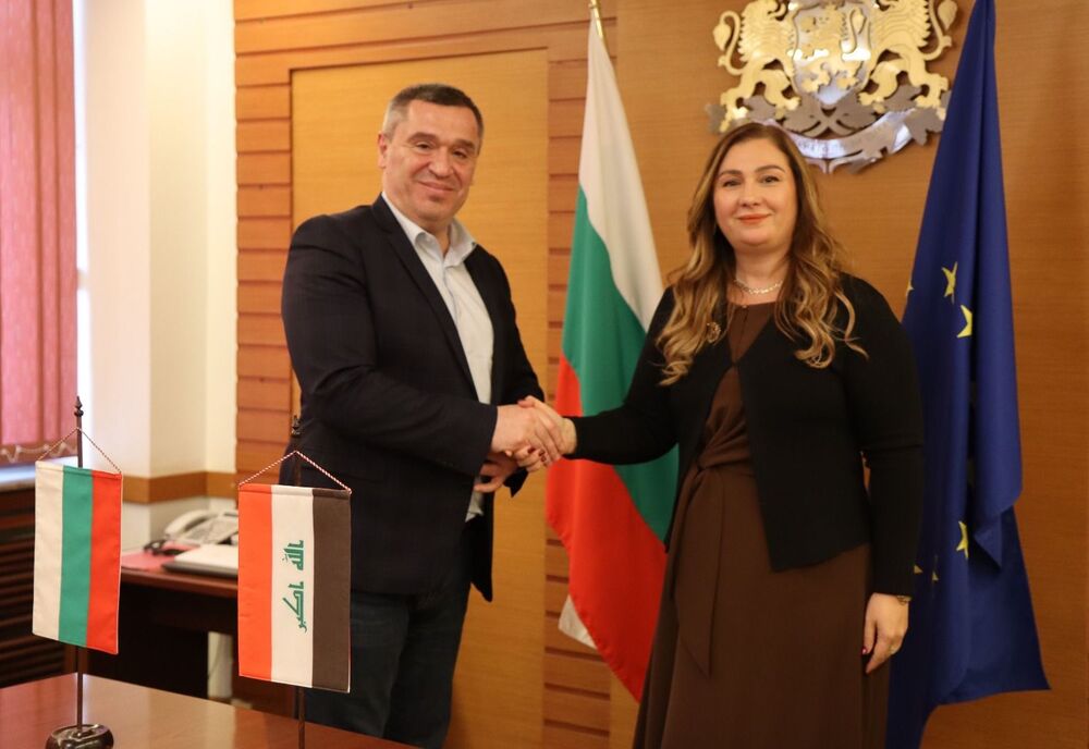 Agriculture Minister Discusses Opportunities to Promote Bilateral Trade, Investment with Iraq's Ambassador to Bulgaria