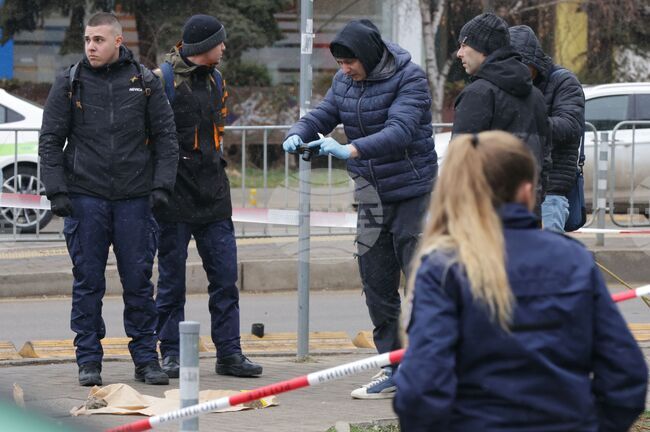 Софийската градска прокуратура е повдигнала обвинение за опит да убийство на жената, която нападна трима души с нож 