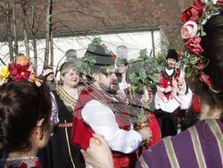 С литургия, зарязване на лози, песни, танци и пресъздаване на обичаи бе отбелязан празникът Трифон Зарезан в Щутгарт