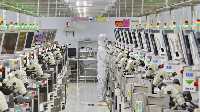 Ръстът на активността в китайските предприятия се забавя през октомври