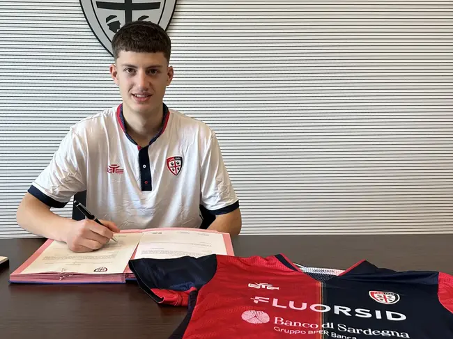 Българин подписа с елитния италиански отбор Каляри
