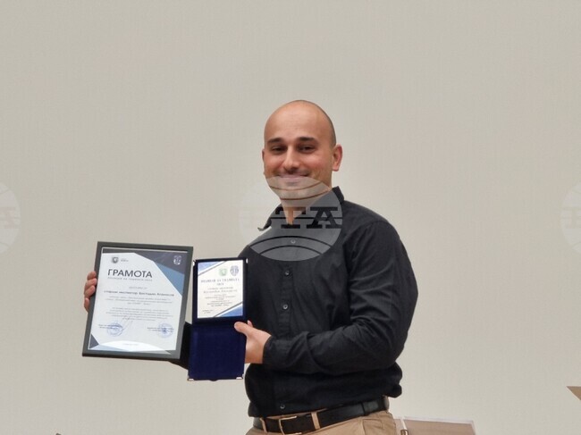 Криминалистът ст. инспектор Костадин Атанасов стана полицай на годината в област Ямбол