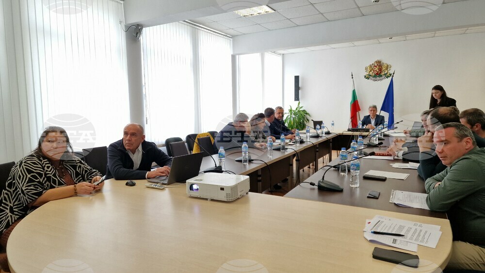 Годишен доклад по безопасност на движението по пътищата за 2024 г. и Областна план-програма за 2025 г. бяха гласувани в Шумен