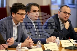 Парламент - Комисия по бюджет и финанси