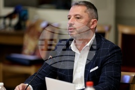 Парламент - Комисия по бюджет и финанси