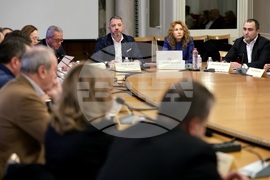 Парламент - Комисия по бюджет и финанси