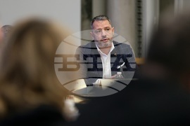 Парламент - Комисия по бюджет и финанси