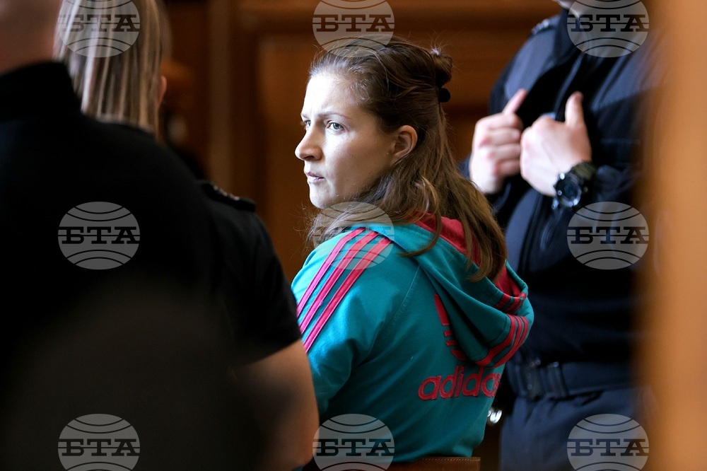 Съдът задържа за постоянно в ареста майката, обвинена за убийството на двете си деца във Вакарел