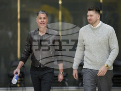 Lakers Doncic Basketball