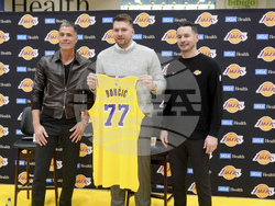 Lakers Doncic Basketball