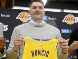 Lakers Doncic Basketball