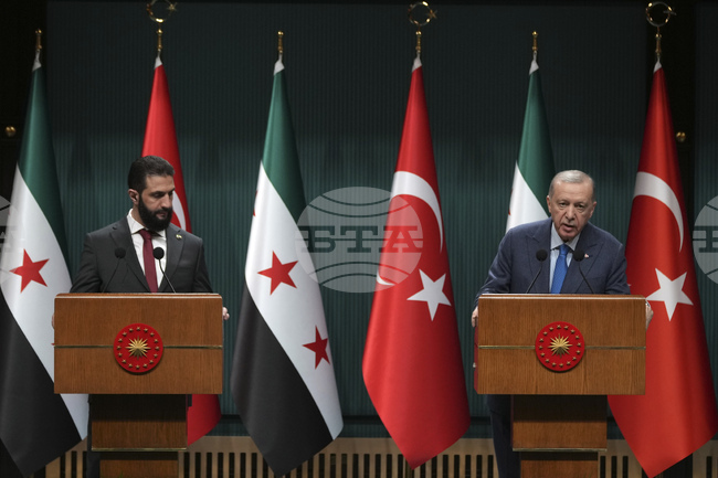 Шараа благодари на Ердоган за "ключовата му подкрепа" за премахването на санкциите срещу Дамаск
