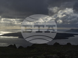 APTOPIX Greece Earthquakes Santorini