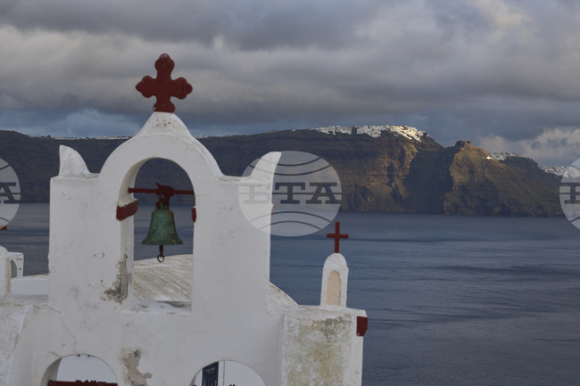 В. "Катимерини": Над 7700 земетресения са разтърсили гръцкия остров Санторини; Израел се подготвя за потенциално цунами