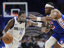 Mavericks 76ers Basketball