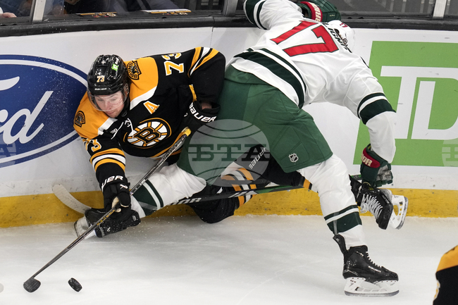 Защитникът на САЩ Чарли Макевой отпадна от Големия финал на хокейния турнир "Четирите нации"