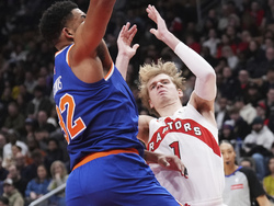 Knicks Raptors Basketball