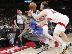 Knicks Raptors Basketball