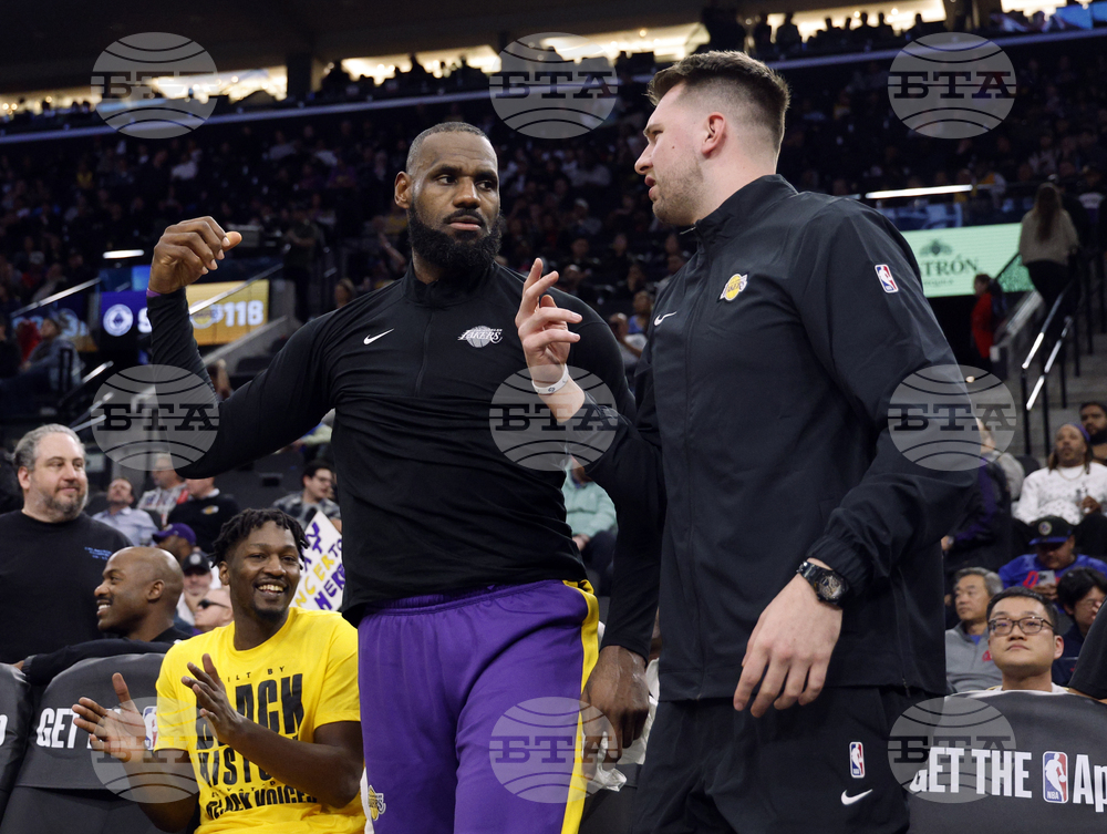 Лука Дончич може да дебютира за Лос Анджелис Лейкърс в събота срещу Индиана