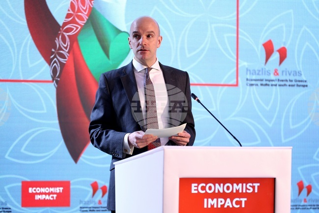 Предстои ни още една година на чудесни отношения с България, каза посланикът на Обединеното кралство в България на форум в София