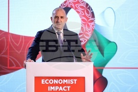 Списание "The Economist" - икономика - форум - Румен Радев