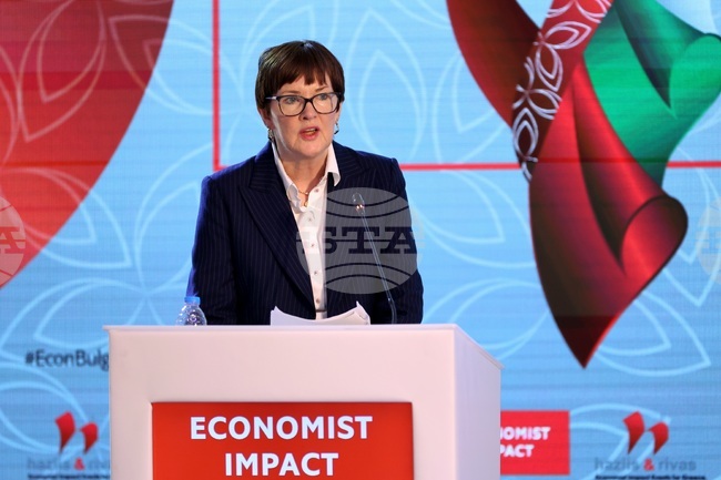 Ако САЩ наложат мита на ЕС, Европа ще предприеме ответни мерки в защита на интереса си, прогнозира Джоан Хои от "Икономист Интелиджънс Юнит" на форум в София 