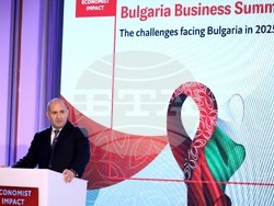 Списание "The Economist" - икономика - форум - Румен Радев