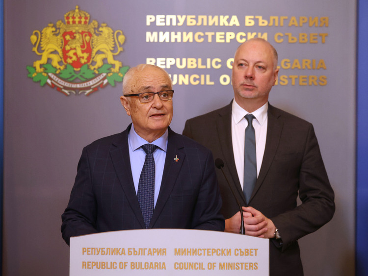 Defence Minister Tells PM There Is No Danger for Bulgaria after Middle East Tension Escalation
