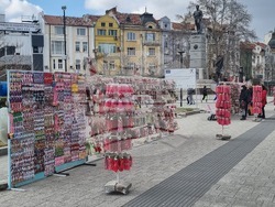 Плевен - базар - мартеници